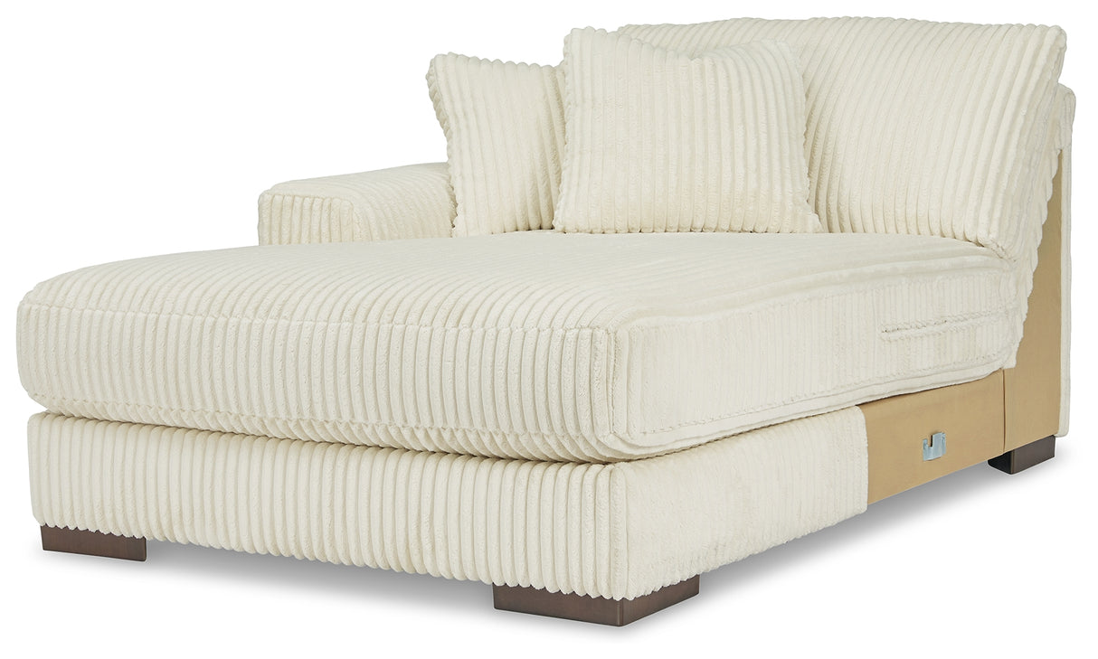 Lindyn Sectional