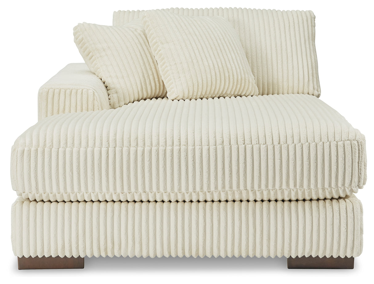 Lindyn Sectional
