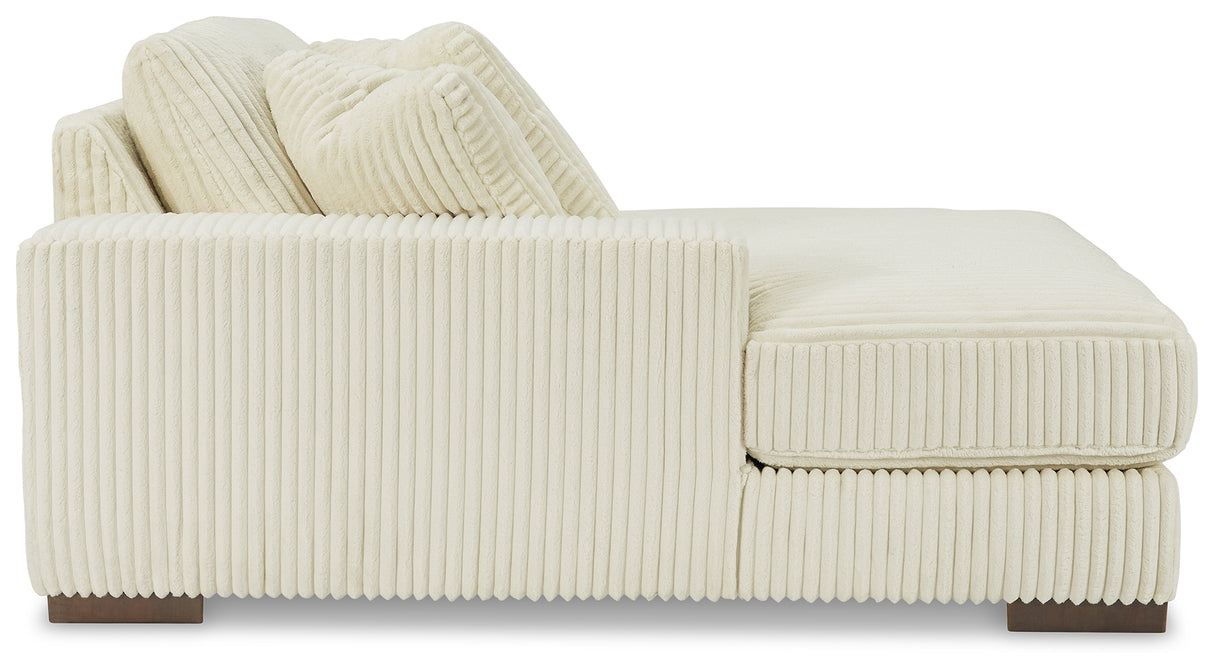 Lindyn Sectional