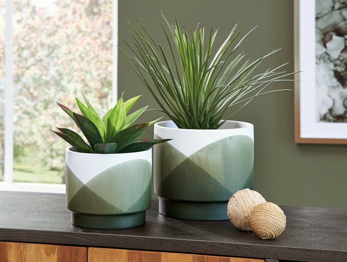 Mega Furniture - Ashley Furniture - Ardenridge Planter (Set of 2) - Planter Set (Set of 2) / Green/White - A2000579