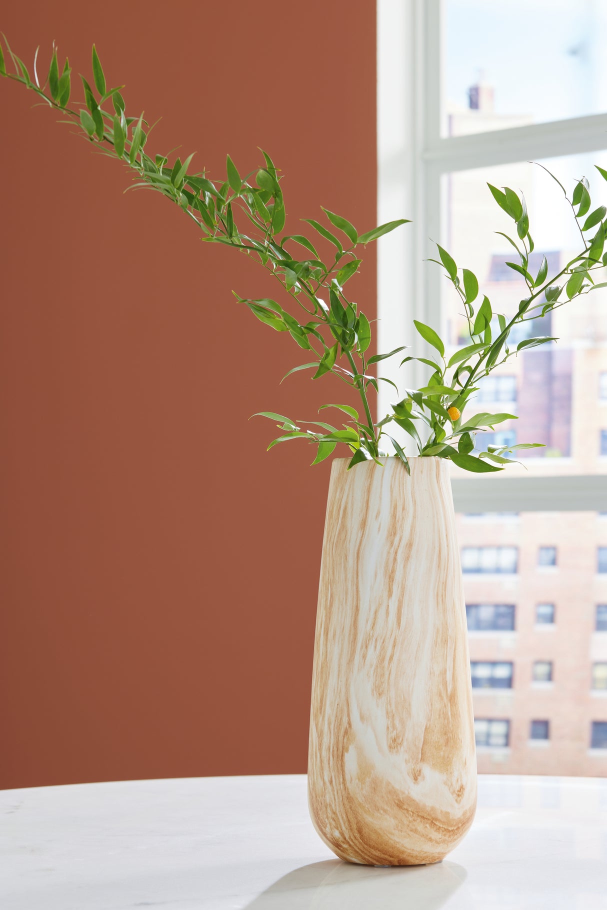 Mega Furniture - Ashley Furniture - Cammen Vase - Vase / Tan/White - A2000647