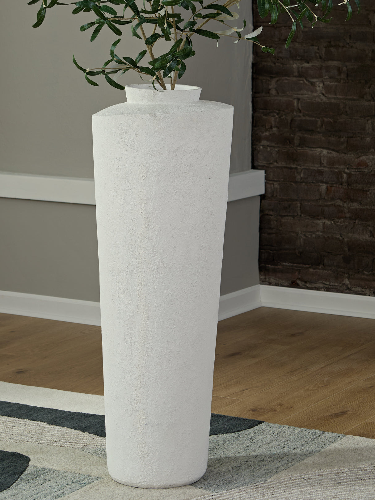 Mega Furniture - Ashley Furniture - Flurinworth Vase - Vase / Cream - A2000769