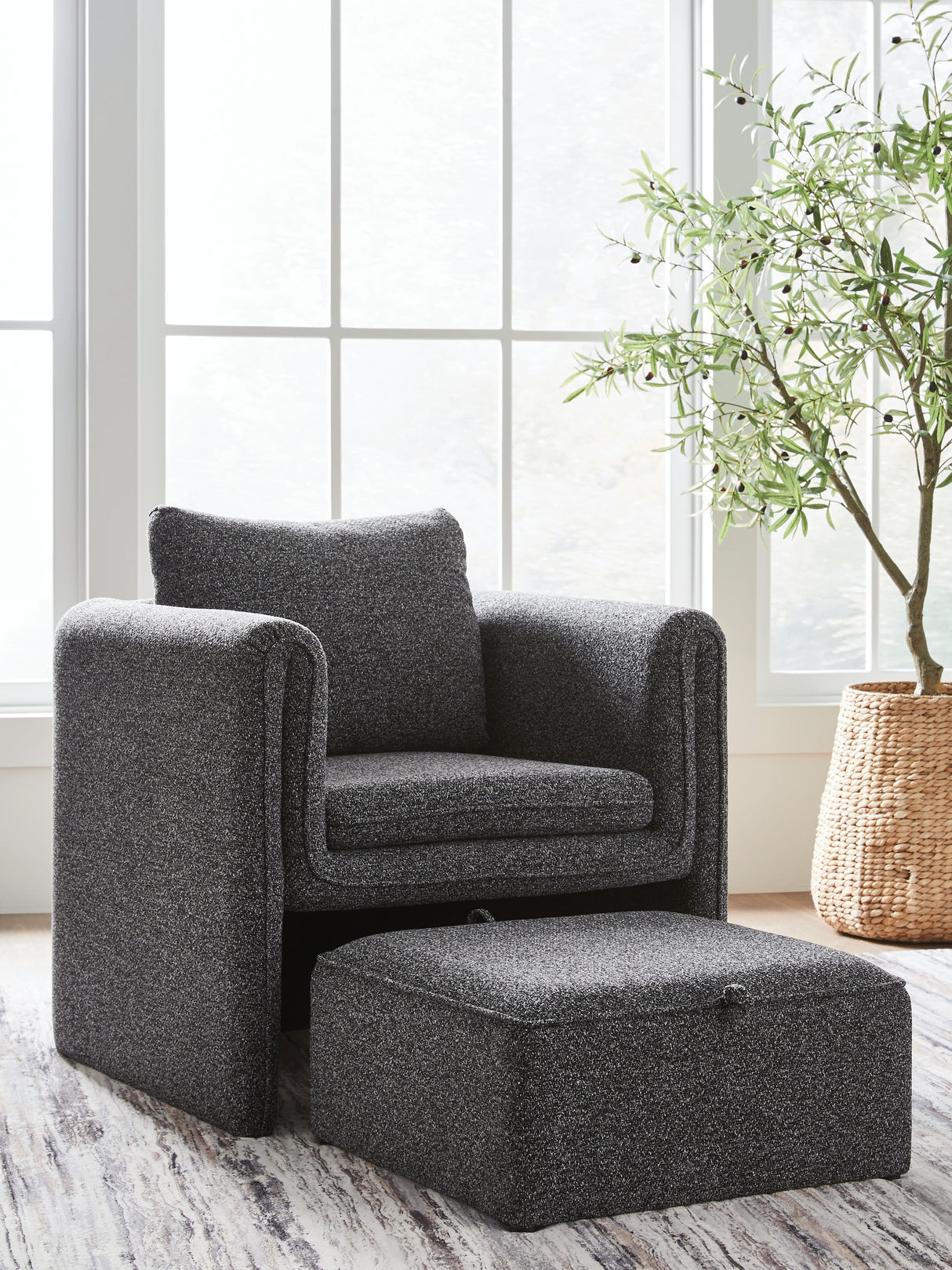 Mega Furniture - Ashley Furniture - Vreni Accent Chair - Accent Chair / Charcoal/Black - A3000754