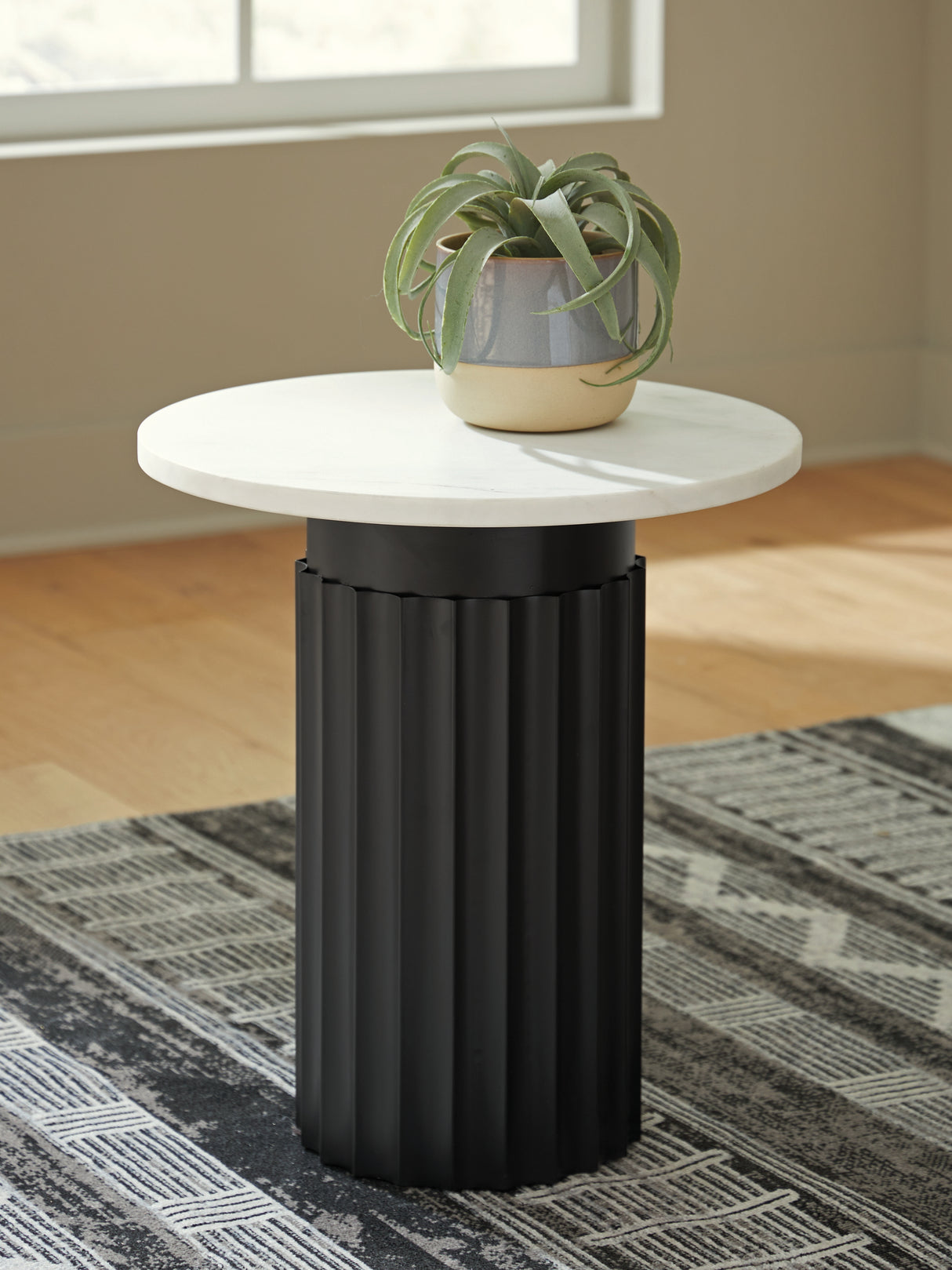 Mega Furniture - Ashley Furniture - Wainstone Accent Table - Accent Table / Black/White - A4000724