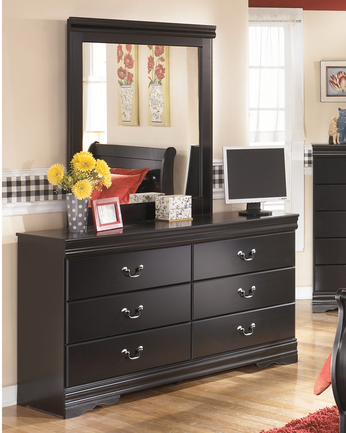 Mega Furniture - Ashley Furniture - Huey Vineyard Bedroom - Dresser and Mirror / Black - B128B1