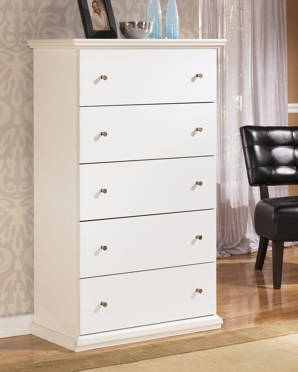 Mega Furniture - Ashley Furniture - Bostwick Shoals Bedroom - Five Drawer Chest / White - B139-46