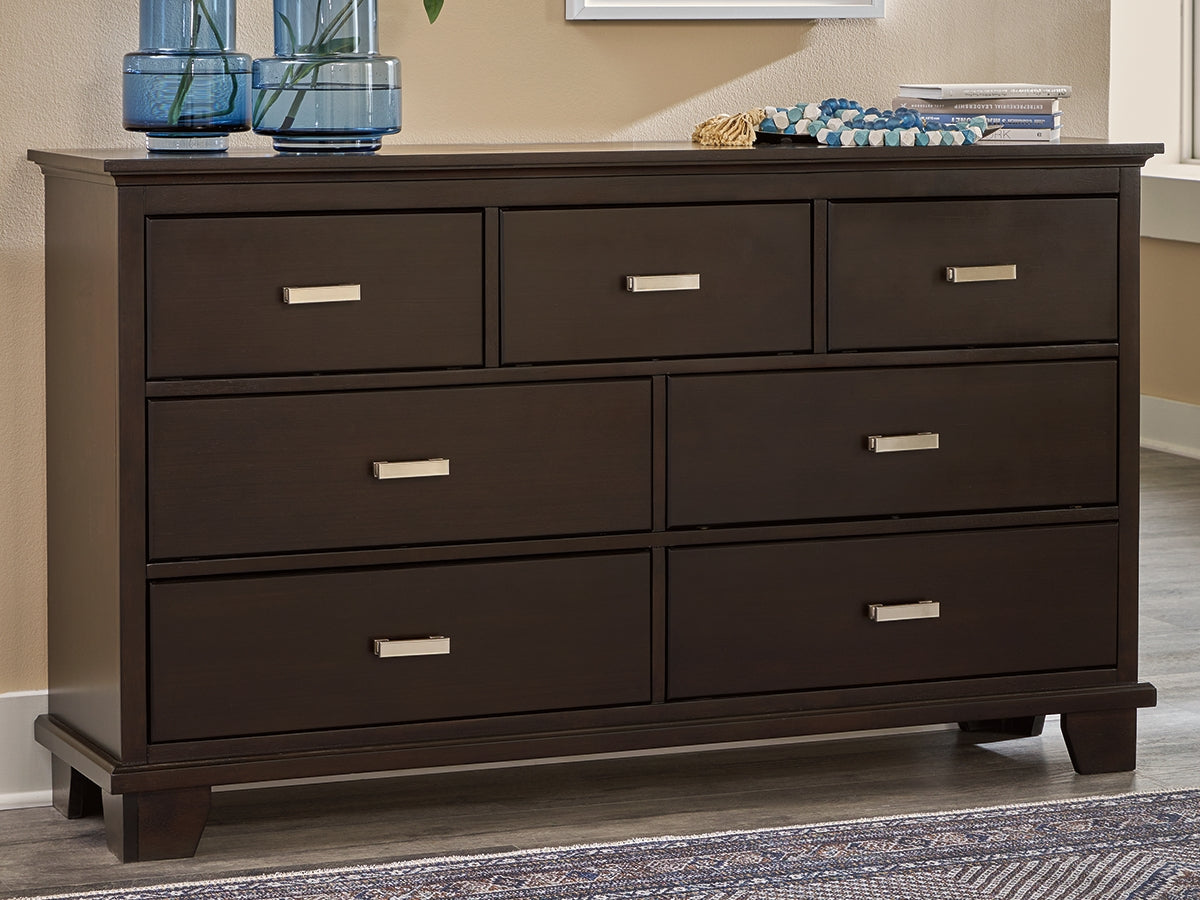 Mega Furniture - Ashley Furniture - Covetown Bedroom - Dresser / Dark Brown - B441-31