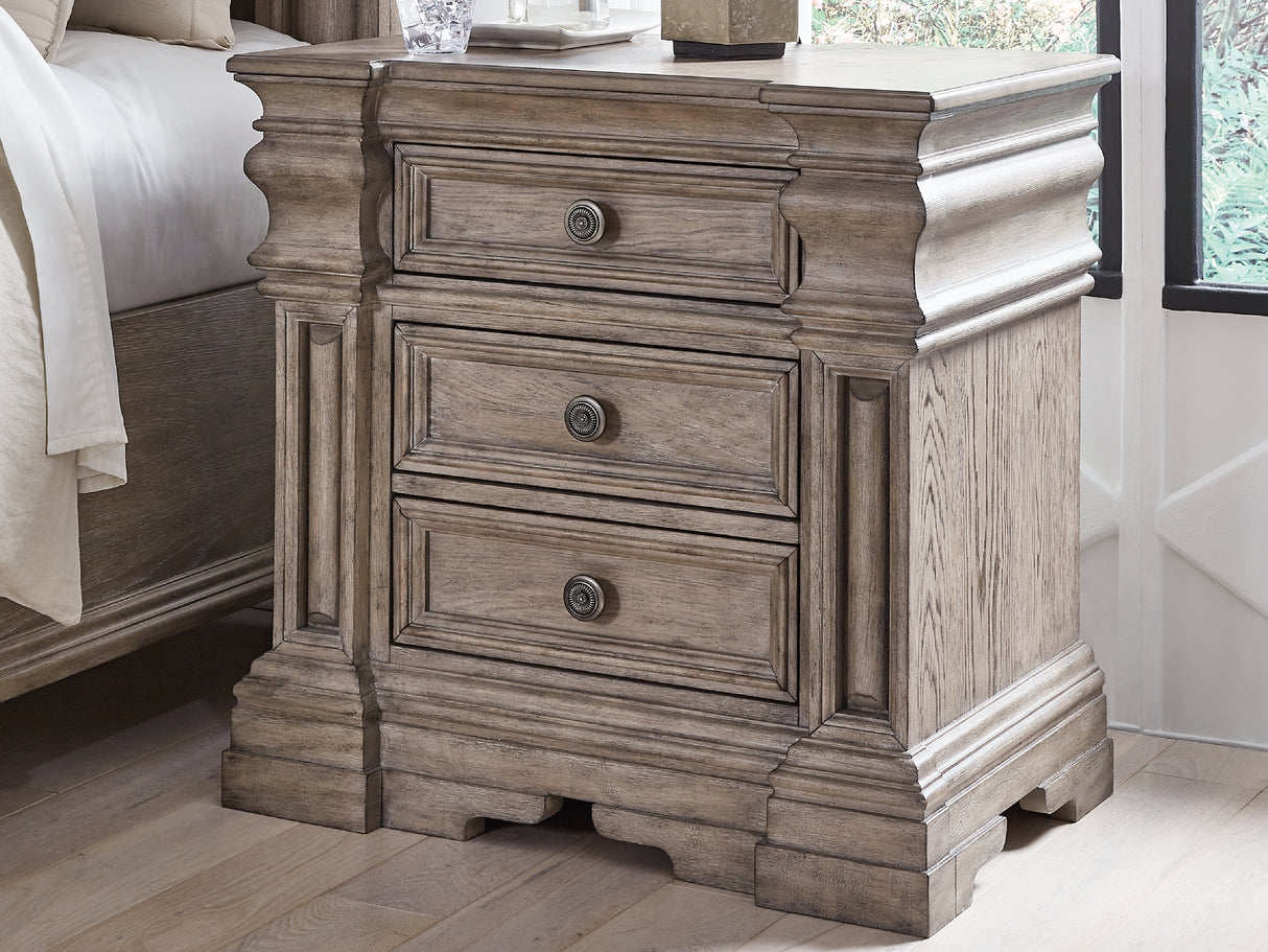 Mega Furniture - Ashley Furniture - Blairhurst Bedroom - Dresser and Mirror / Light Grayish Brown - B916B1