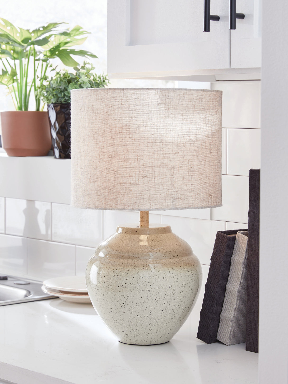 Mega Furniture - Ashley Furniture - Waldish Lighting - Metal Table Lamp (1/CN) / Cream/Beige - L200204