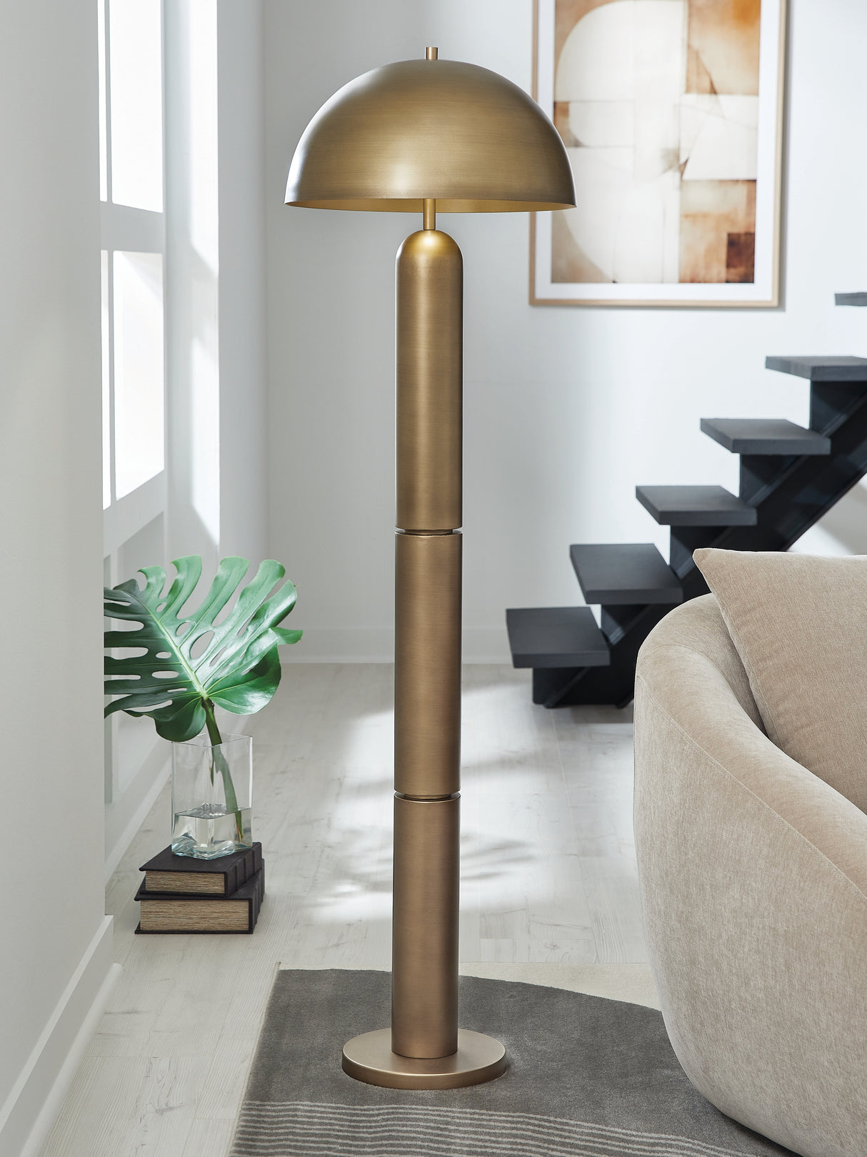 Mega Furniture - Ashley Furniture - Wendfield Lighting - Metal Floor Lamp (1/CN) / Antique Gold Finish - L208511