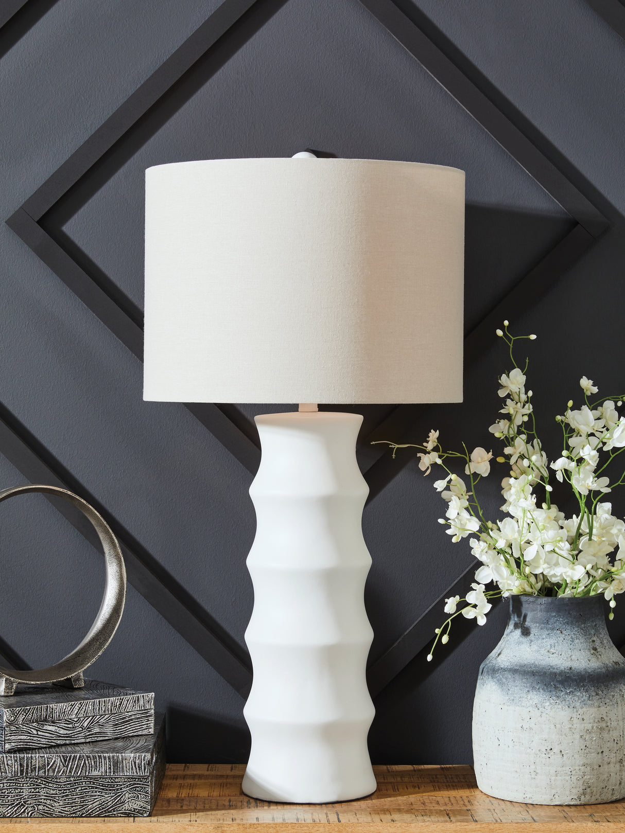 Mega Furniture - Ashley Furniture - Veraleigh Lighting - Poly Table Lamp (1/CN) / White - L235854