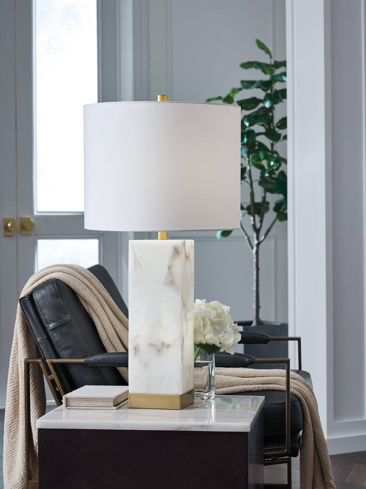 Mega Furniture - Ashley Furniture - Linderfield Lighting - Alabaster Table Lamp (1/CN) / White/Gold Finish - L429094