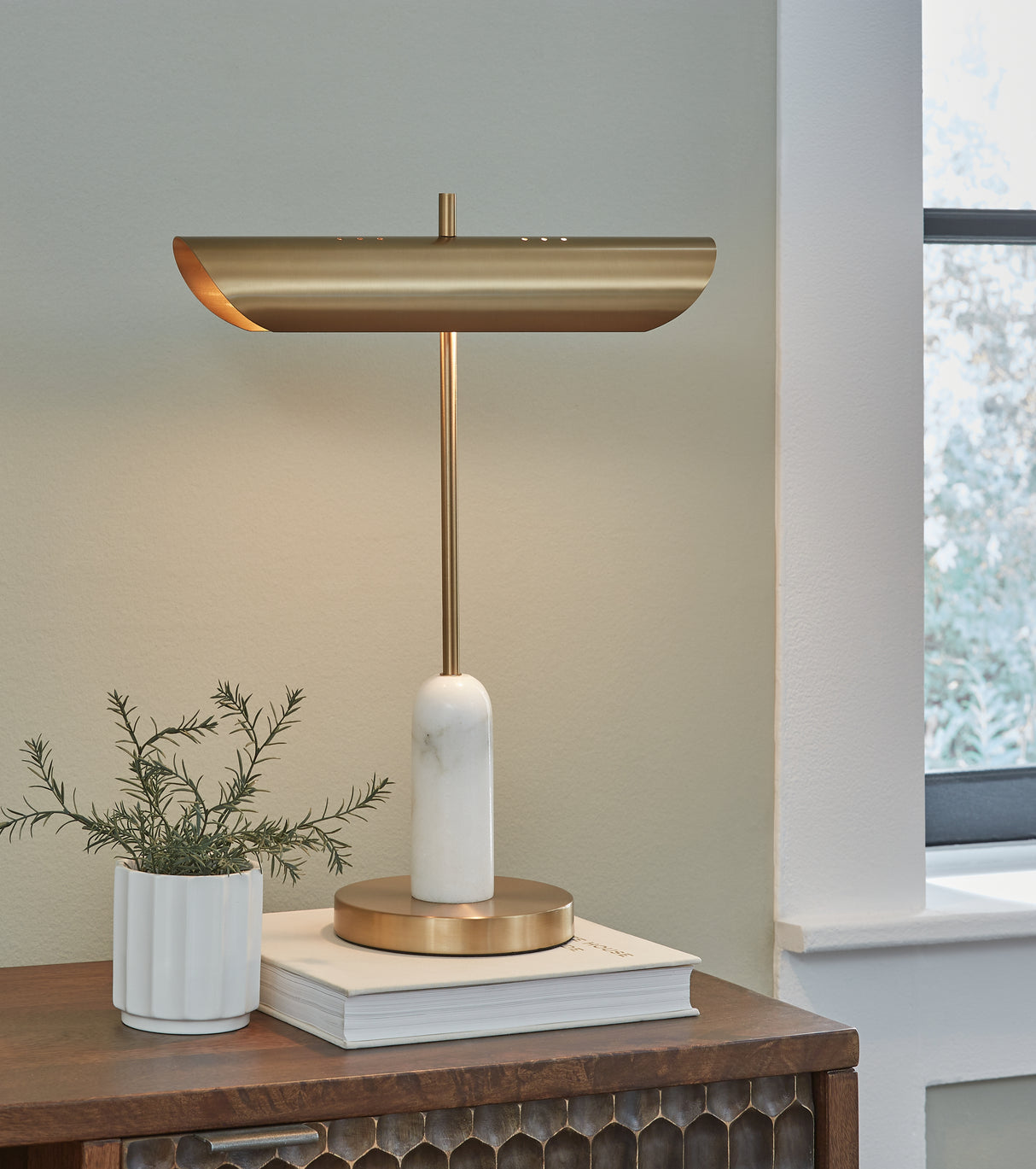 Mega Furniture - Ashley Furniture - Rowleigh Lighting - Marble Desk Lamp (1/CN) / Gold Finish/White - L734392