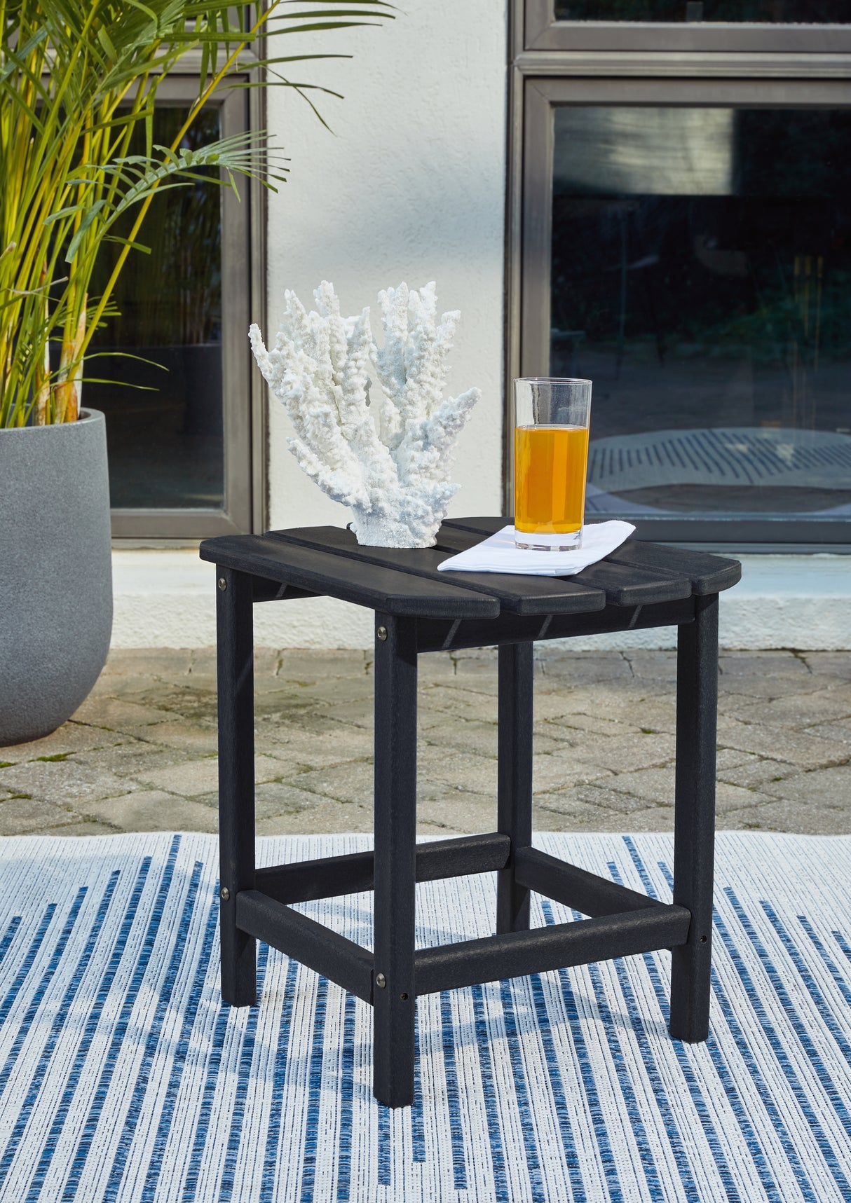 Mega Furniture - Ashley Furniture - Sundown Treasure Outdoor - End Table / Black - P008-703