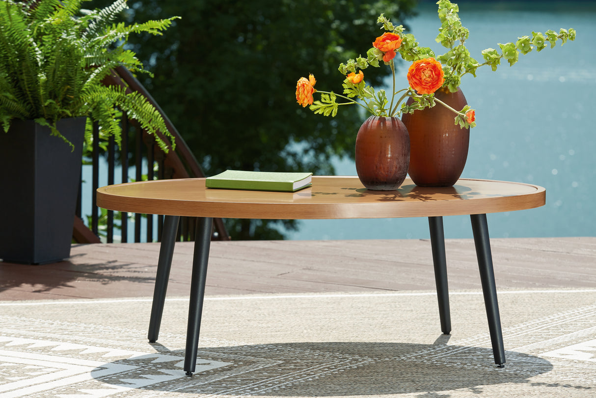 Mega Furniture - Ashley Furniture - Horizon Hall Outdoor - Cocktail Table / Two-tone Brown - P572-701