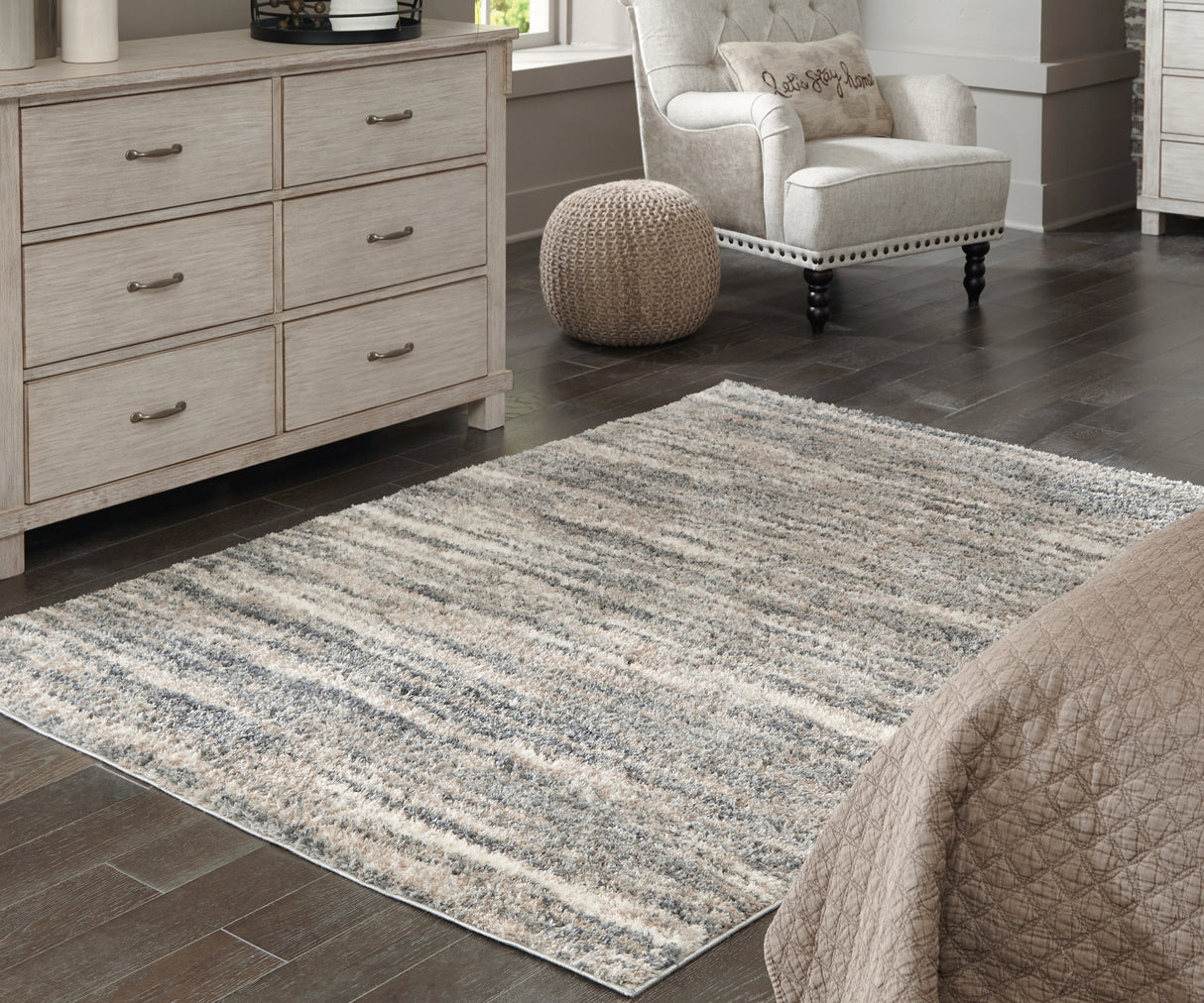 Mega Furniture - Ashley Furniture - Gizela Rug - 5'3" x 7'3" Rug / Ivory/Beige/Gray - R404862