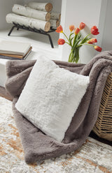 Mega Furniture - Ashley Furniture - Gariland Pillows - Pillow (4/CS) / White - A1000863