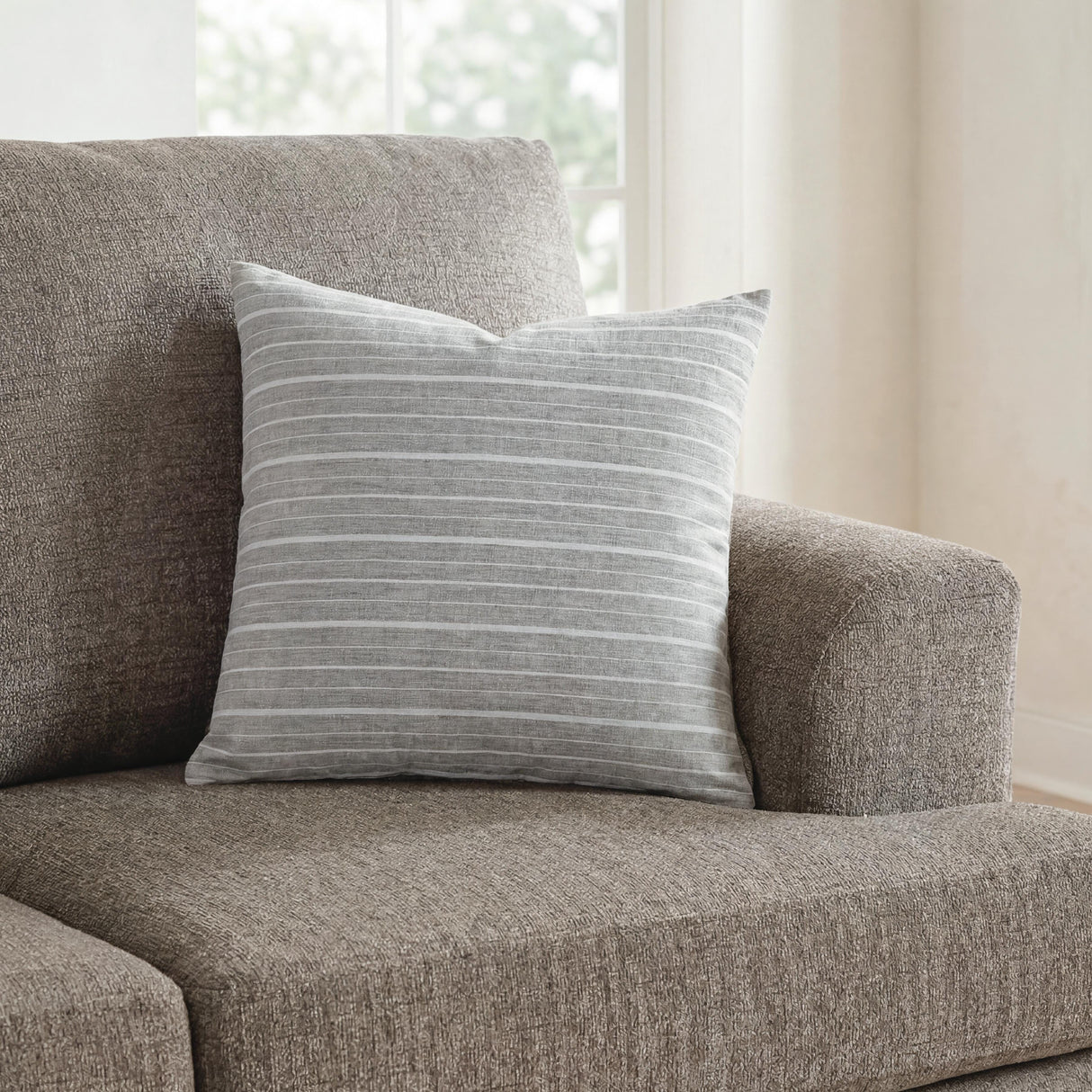 Vernthrone Pillows