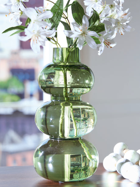 Mega Furniture - Ashley Furniture - Renethorne Vase - Vase / Green - A2000802