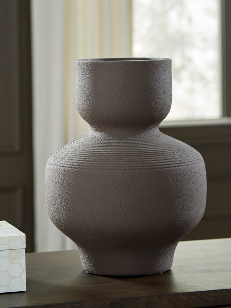 Mega Furniture - Ashley Furniture - Dalsen Vase - Vase / Brown - A2000872