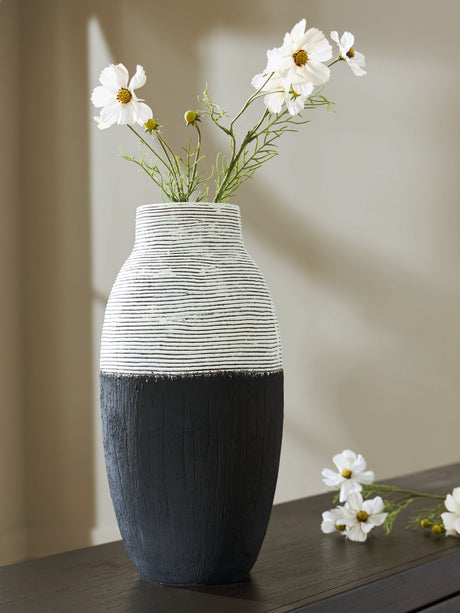 Mega Furniture - Ashley Furniture - Girtha Vase - Vase / Antique White/Black - A2000877