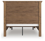 Feddinger Bedroom