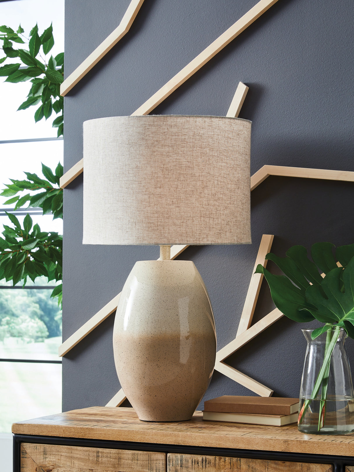 Mega Furniture - Ashley Furniture - Linas Lighting - Metal Table Lamp (1/CN) / Cream/Beige - L207594