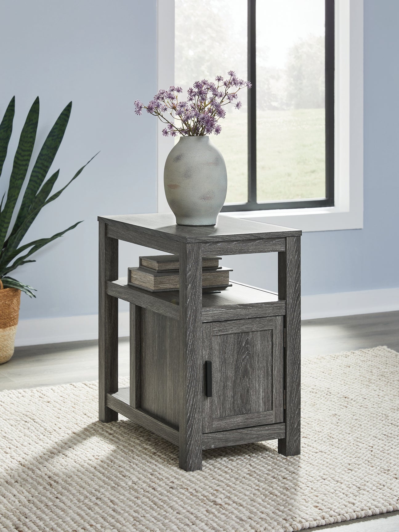 Mega Furniture - Ashley Furniture - Fendenmore Chairside End Table - Chair Side End Table / Two-tone - T190-317